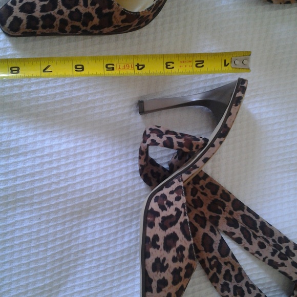 Leopard heels - Picture 3 of 3
